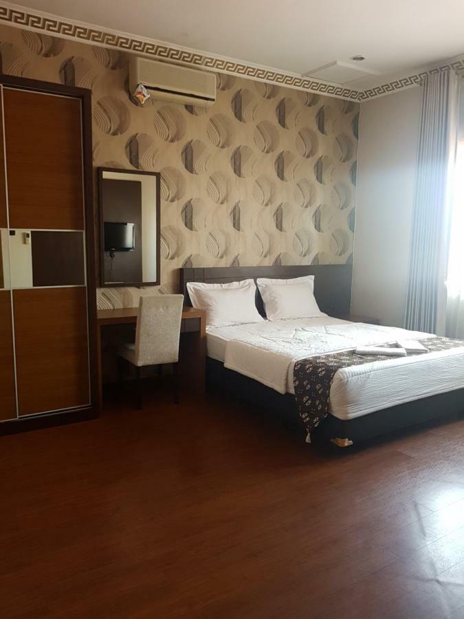 Ndalem Bintaran Hotel Yogyakarta Exterior photo